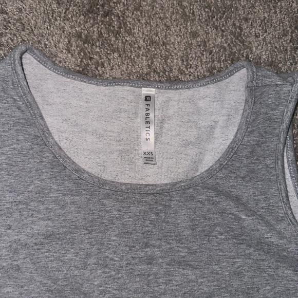 Fabletics top - Picture 3 of 3